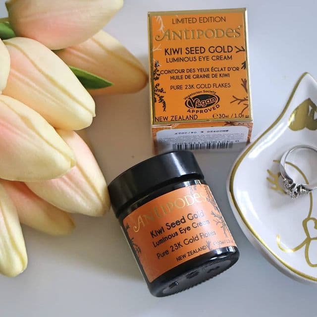 Antipodes Kiwi Seed Gold Luminous Eye Cream review photo by Ruzan