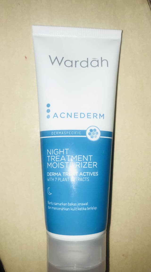 Wardah Acnederm Night Treatment Moisturizer review photo by SURIHONEY