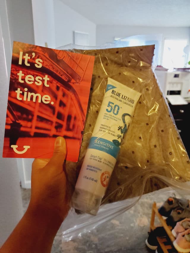 Blue Lizard Sensitive Face SPF 30+ Mineral Sunscreen review photo by Beautyinsideus9