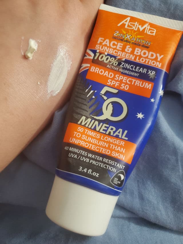 AstiVita SPF 50 Mineral Sunscreen review photo by Samanthac4
