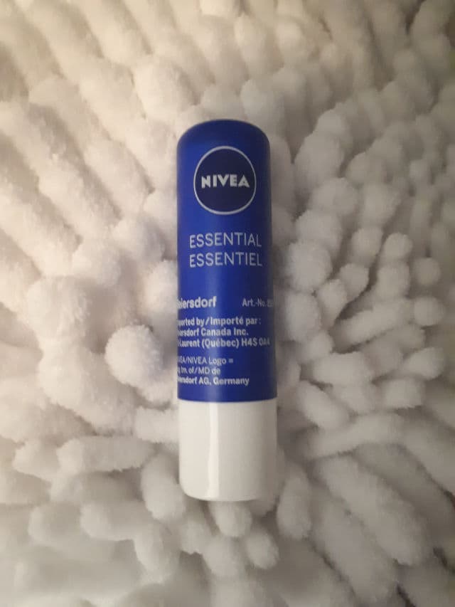 Nivea Lip Essential Care review photo by Samplegeek