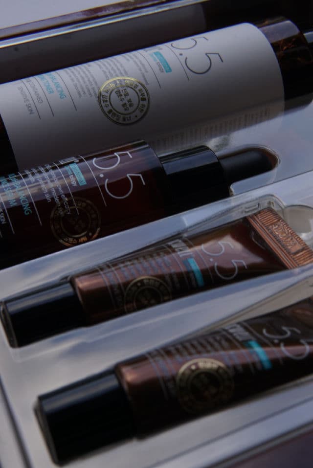 ACWELL ACWELL Licorice pH Balancing Intensive Eye Cream review photo by Samskin