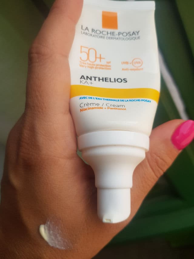 La Roche-Posay Anthelios Anti-Imperfections Gel-Cream SPF50+ review photo by SaraMelis