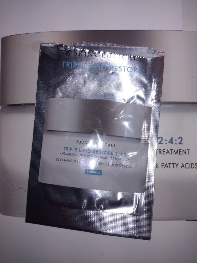 SkinCeuticals Triple Lipid Restore 2:4:2 review photo by SarahES