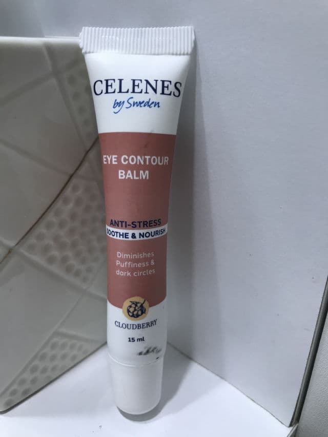 Celenes Cloudberry Eye Contour Balm review photo by SassynTheo