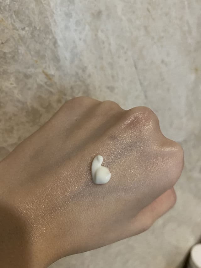 make p:rem UV Defense Me. Blue Ray Sun Gel SPF50 PA++++ review photo by Sassyskin