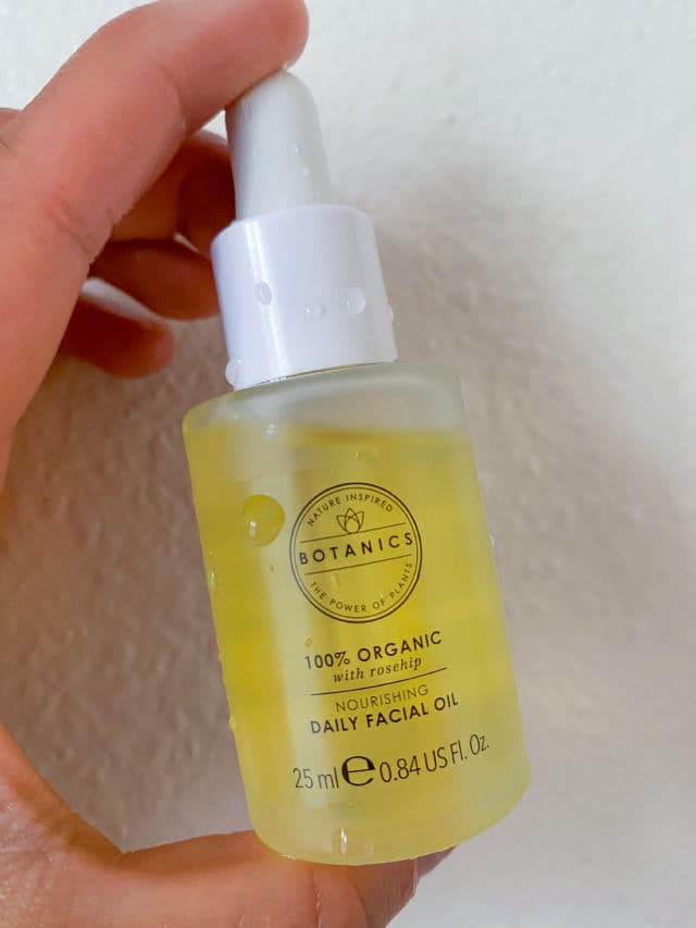 Botanics Organic Facial Oil review photo by SaturdayLychee