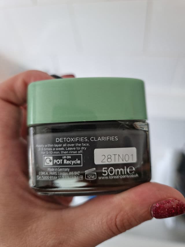 L'Oreal Paris Pure-Clay Mask Detox & Brighten Treatment Mask review photo by SavvySaverSoph