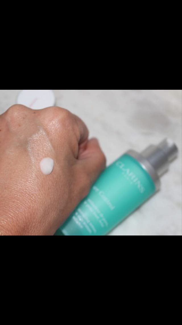 Clarins Pore Control review photo by SesameUnni