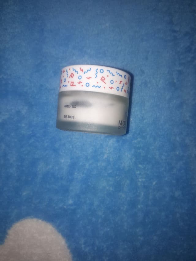 The Aesthetics Skin Dion Mulya Moist In Jar Daily Soothing review photo by Sfrwrhndynngts