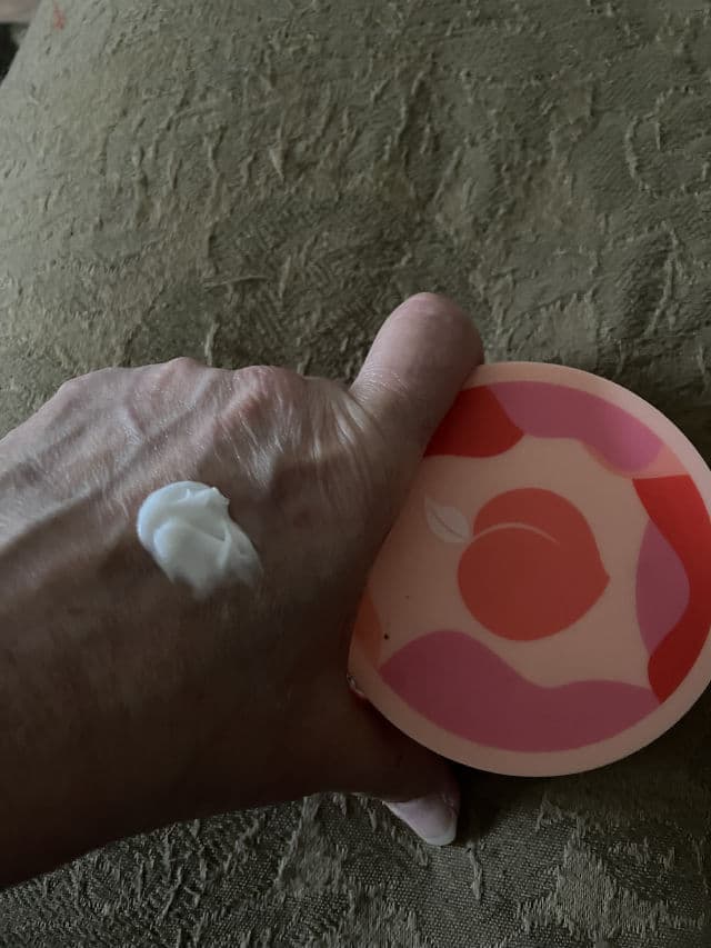 Peach Slices Peach Pudding Makeup Cleanser review photo by Sharonspendstoomuch