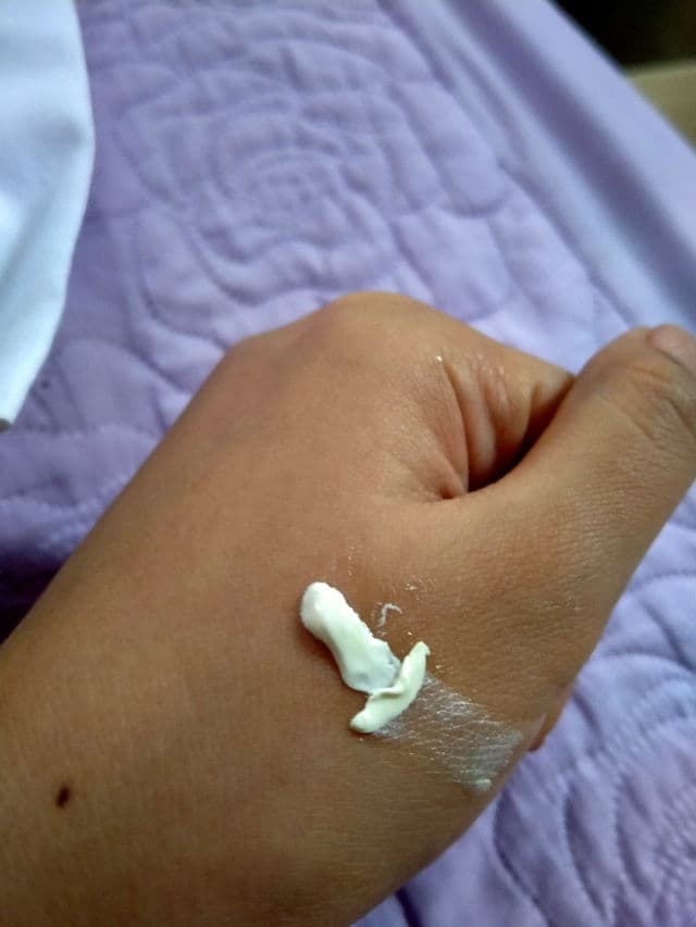 Dermplus Moisturizing Sunscreen Ultimate SPF 130 review photo by Sheebei