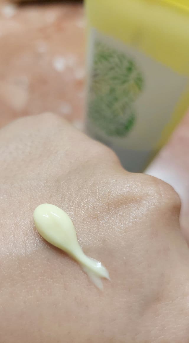 Briogeo Banana + Coconut Nourishing Superfood Body Cream review photo by Sheetal