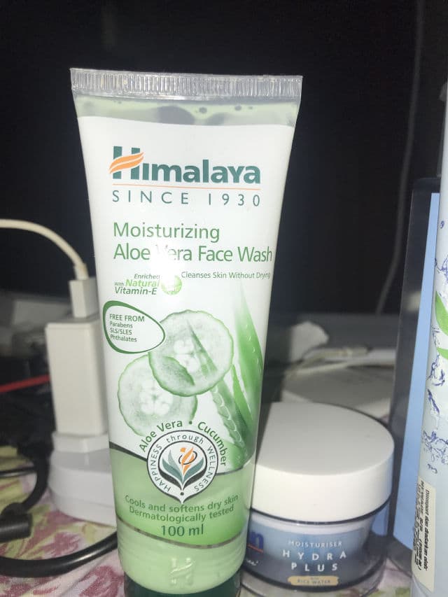 Himalaya Herbals Moisturizing Aloe Vera Face Wash review photo by ShimaZainal