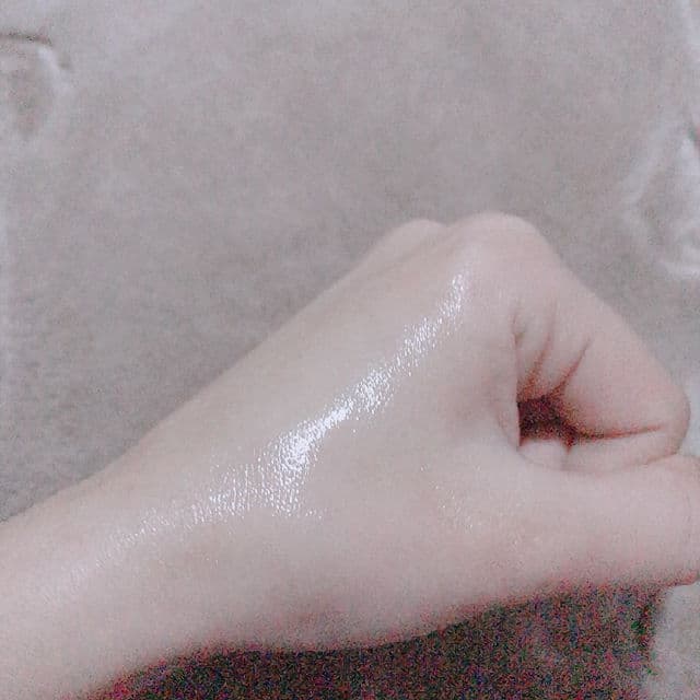 MINISO Green tea Moisturizing Essence Oil review photo by Sihamjabr