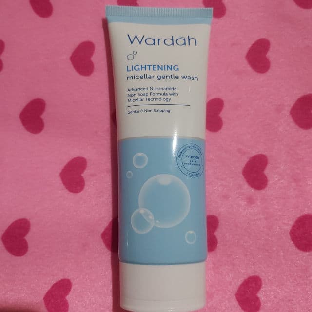 Wardah Lightening Micellar Gentle Wash review photo by Simple