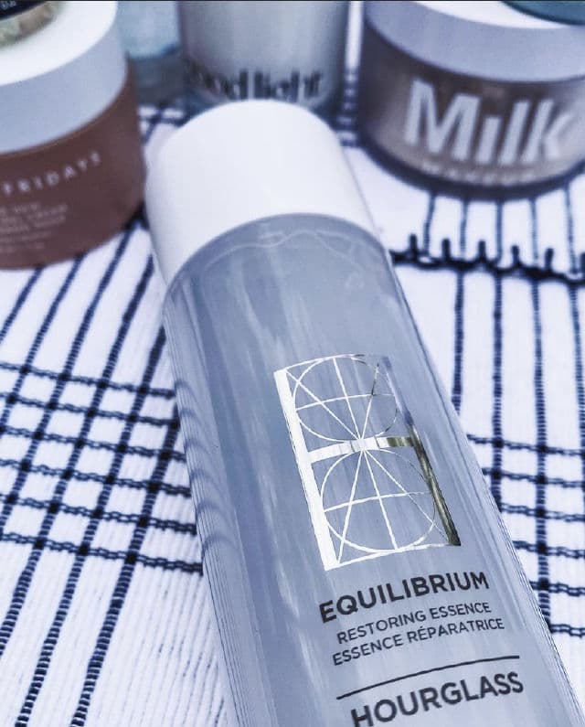 Hourglass Cosmetics Equilibrium Restoring Essence review photo by Simplyinskincare