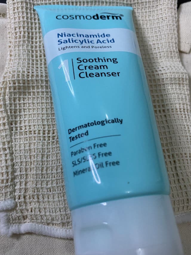 Cosmoderm Niacinamide Salicylic Acid Soothing Cream Cleanser  review photo by SkinWelz