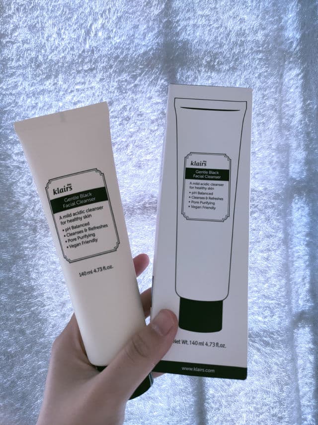 Dear, Klairs Gentle Black Facial Cleanser review photo by Skincarelife