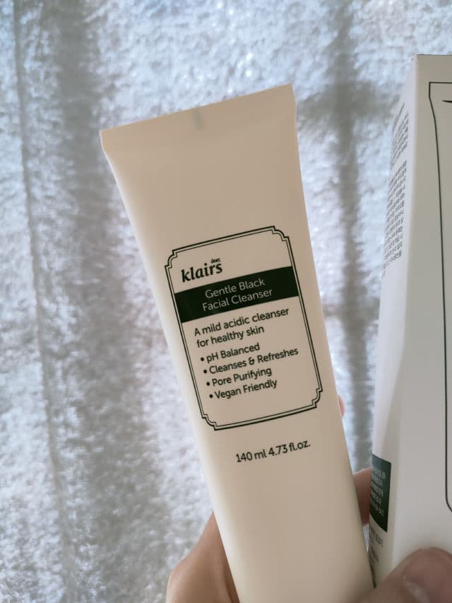 Dear, Klairs Gentle Black Facial Cleanser review photo by Skincarelife