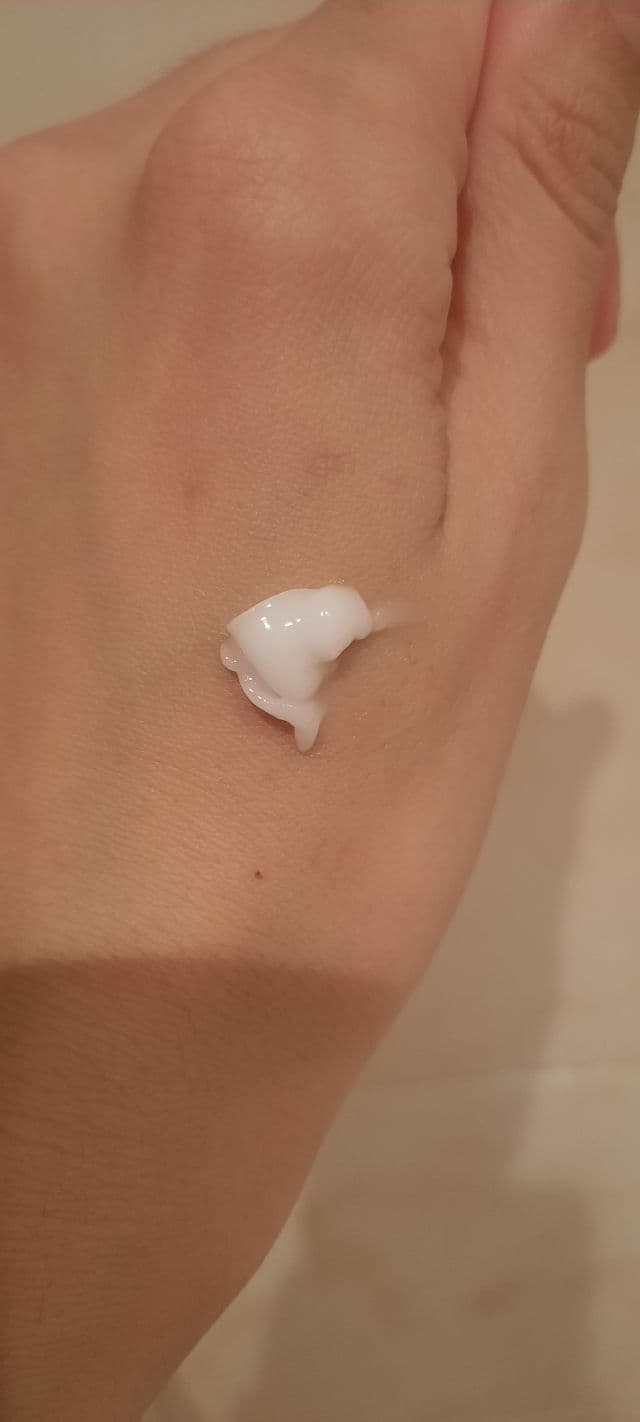 INNISFREE Bija Cica Balm EX review photo by Skincarewithmom