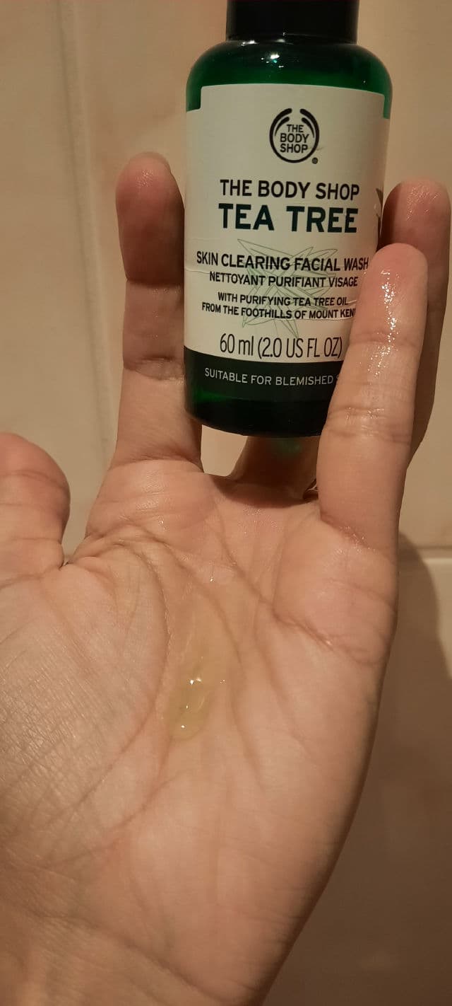 The Body Shop Travel Size Tea Tree Skin Clearing Facial Wash review photo by Skincarewithmom