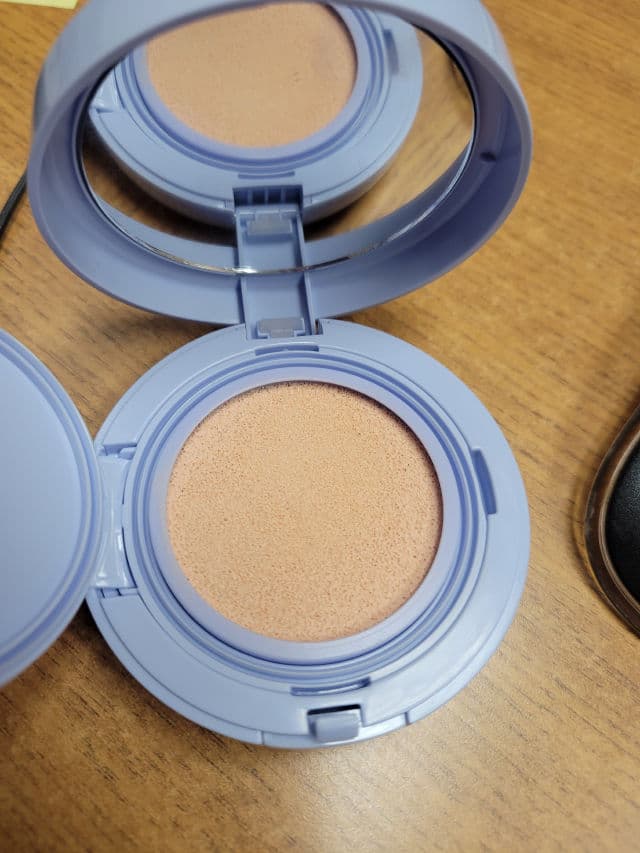 Vely Vely Glacial Water Sun Cushion SPF 50+ PA+++ review photo by Skincareverse