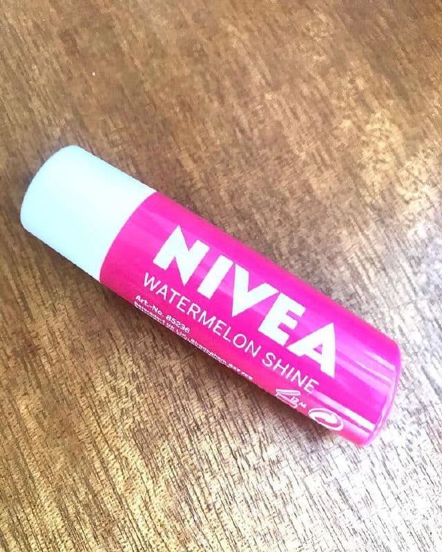 Nivea Watermelon Shine Lip Balm review photo by Skincarewithtai
