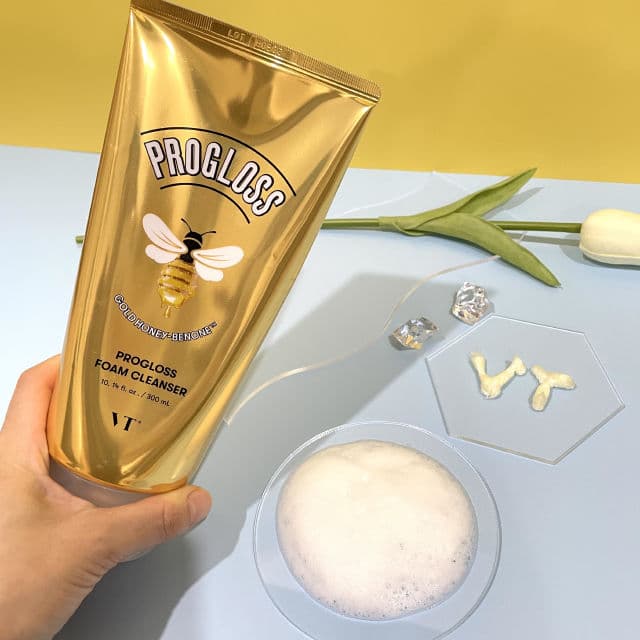 VT COSMETICS Progloss Foam Cleanser review photo by Skincarexy