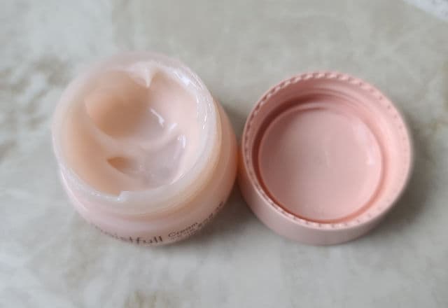 ETUDE Moistfull Collagen Cream review photo by SkincerelyKeeli