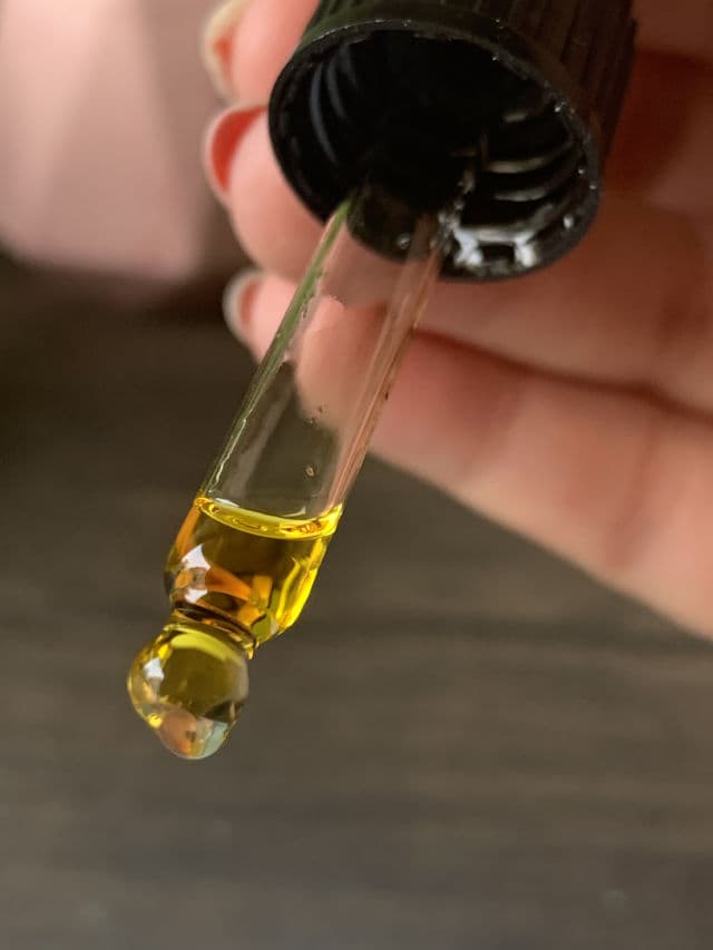 Juicy Chemistry Helichrysum & Rosehip Facial Oil review photo by Skindig