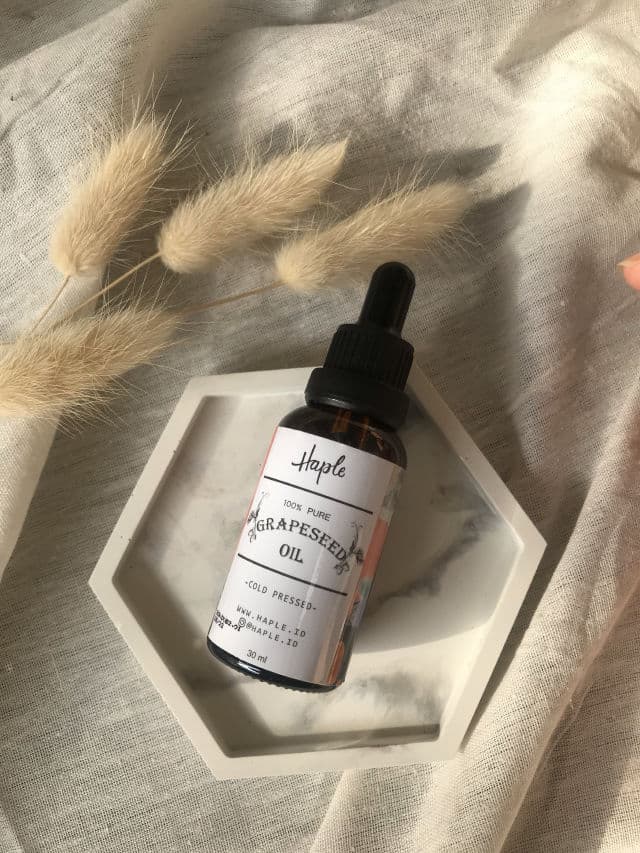 Haple Grapeseed Oil  review photo by Skindnotes