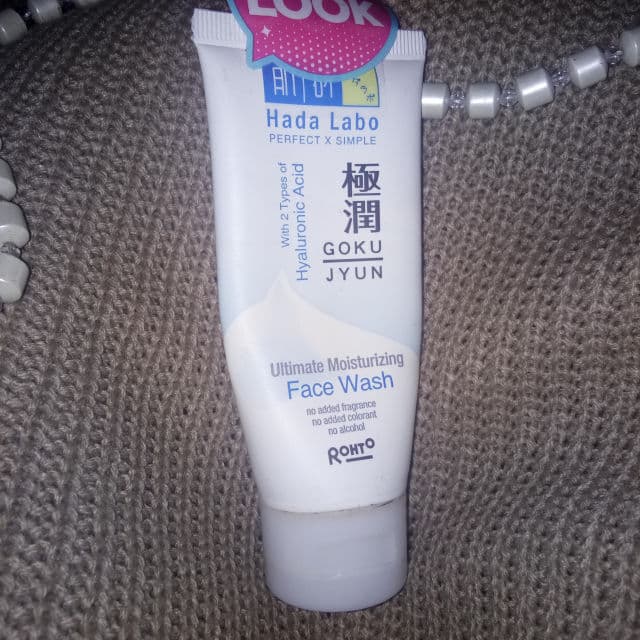 Hada Labo Moisturizing Face Wash review photo by Skylin