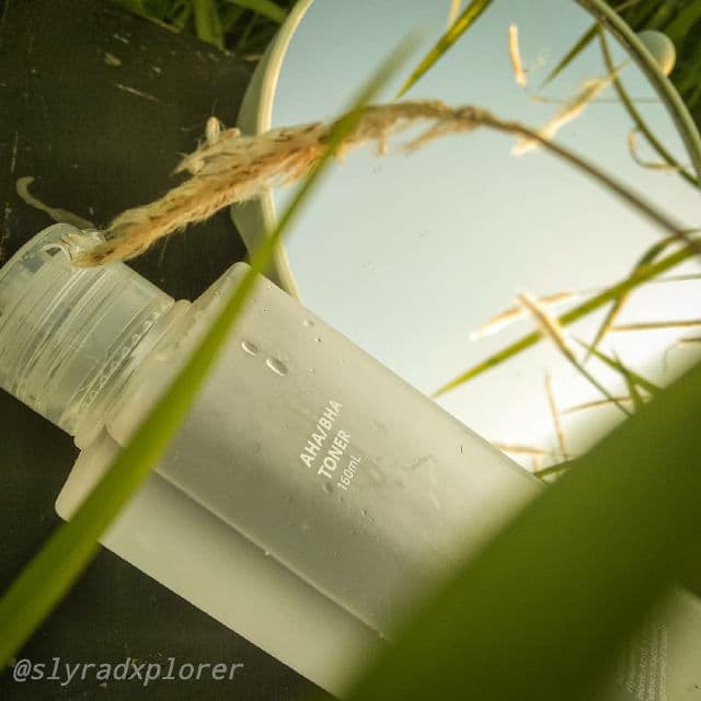 Face Republic AHA/BHA Toner review photo by Slyra