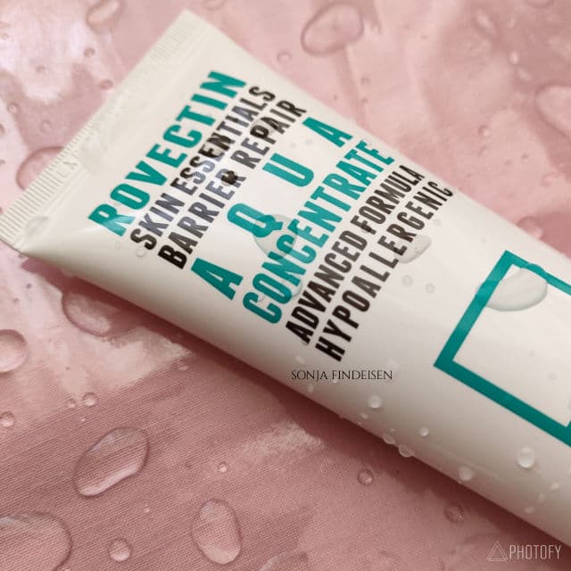 Rovectin Skin Essentials Barrier Repair Aqua Concentrate review photo by Sonja