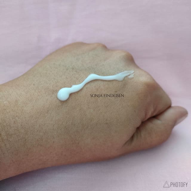 Rovectin Skin Essentials Barrier Repair Aqua Concentrate review photo by Sonja