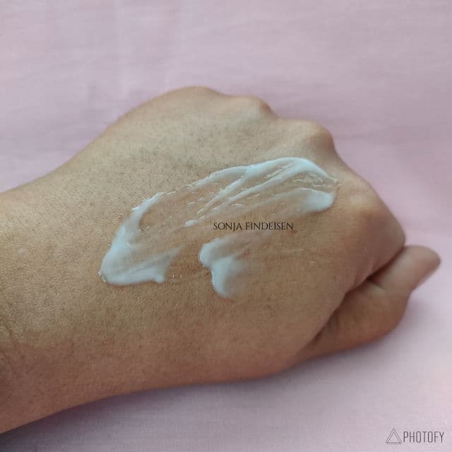 Rovectin Skin Essentials Barrier Repair Aqua Concentrate review photo by Sonja