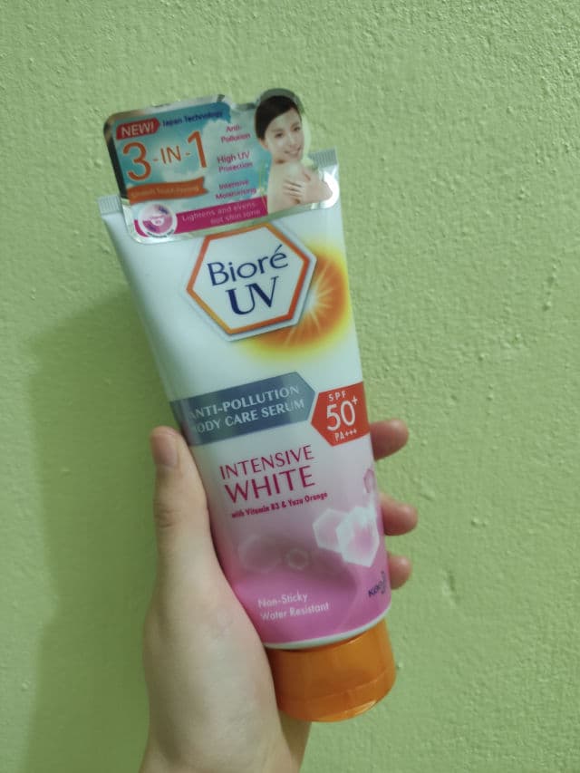 Biore UV Body Care Serum Intensive White SPF 50+ PA+++ review photo by Stepfhanie