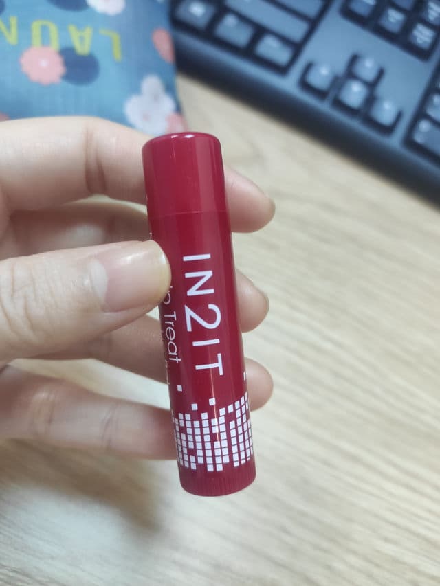 IN2IT Lip Treat SPF 20 PA++ Raspberry review photo by Stepfhanie