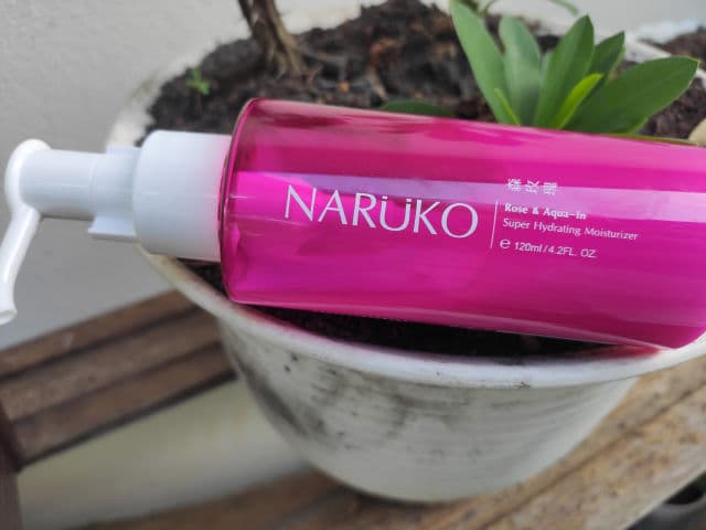 Naruko Rose & Botanic HA Aqua Cubic Moisturizer EX review photo by Stepfhanie