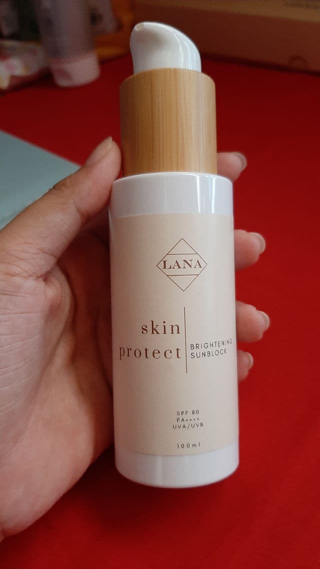 Lana Skin Protect Brightening Sunblock SPF80 review photo by Stephyy