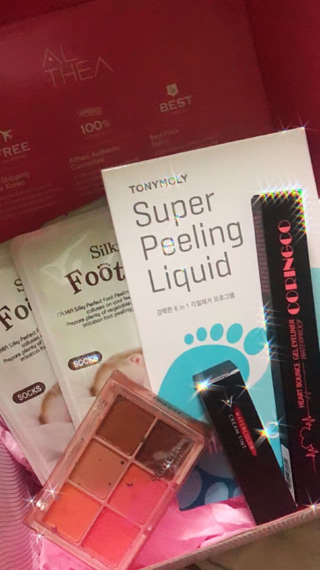 TONYMOLY Shiny Foot Super Peeling Liquid review photo by Suckerforskincaree