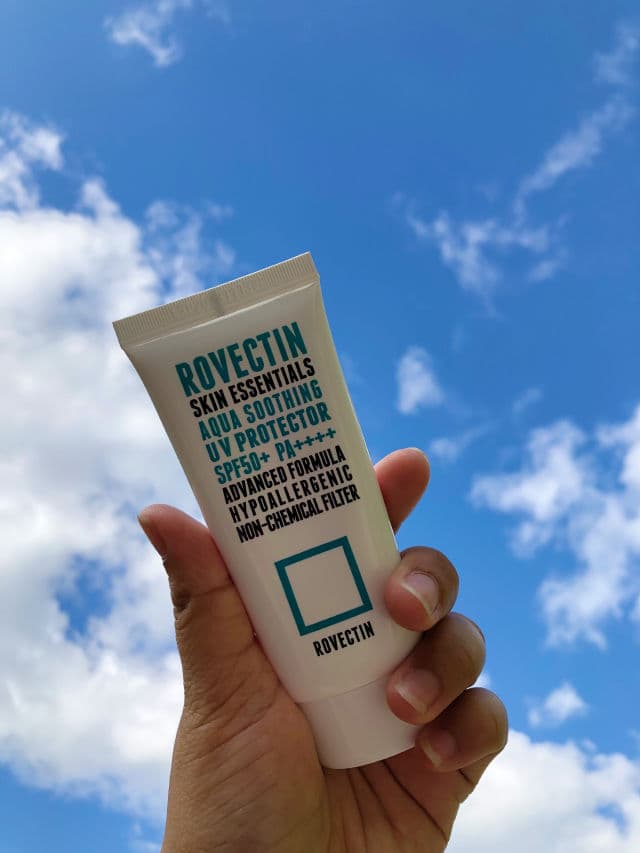 Rovectin Skin Essentials Deep Moisture UV Protector SPF50+ PA++++ review photo by Suckerforskincaree