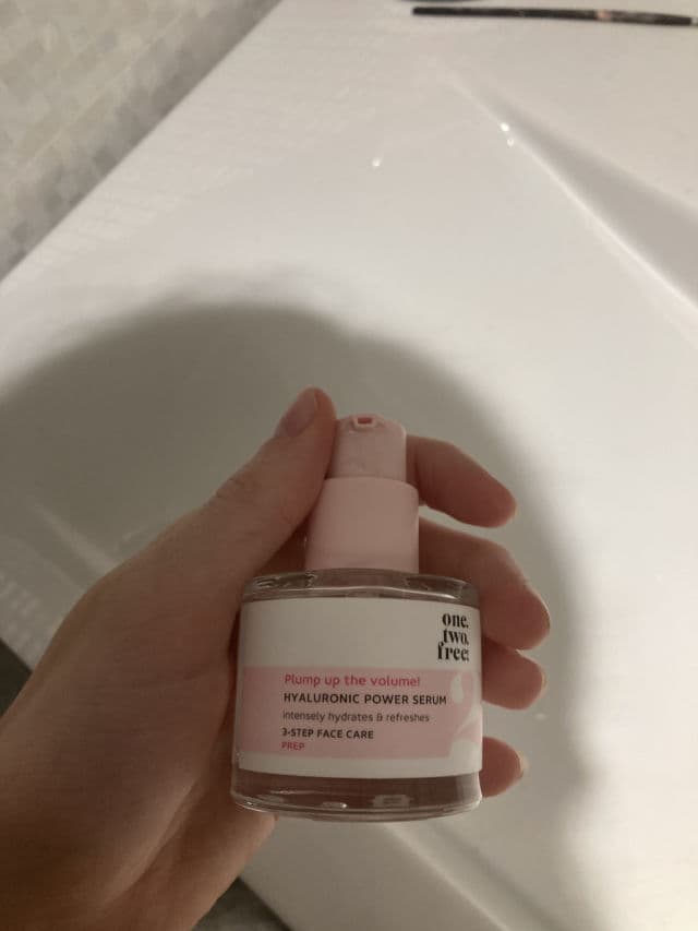 one.two.free! Hyaluronic Power Serum review photo by SydneyWilde