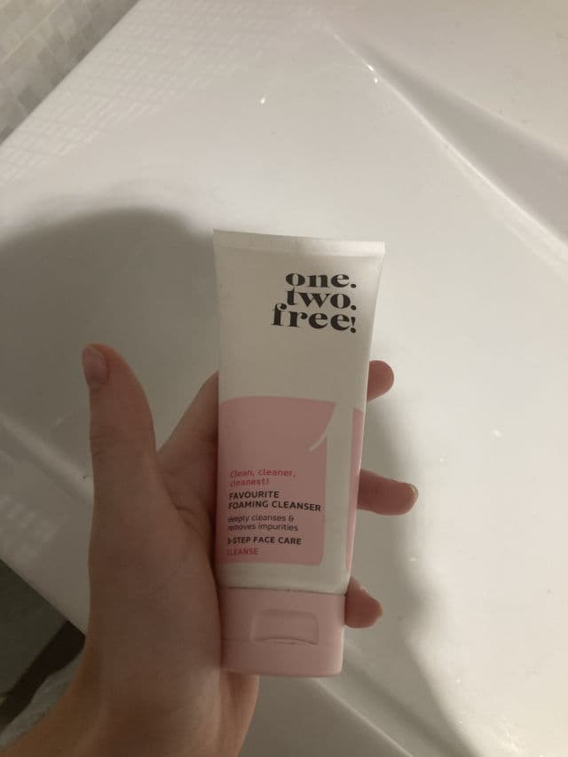 one.two.free! Favourite Foaming Cleanser review photo by SydneyWilde