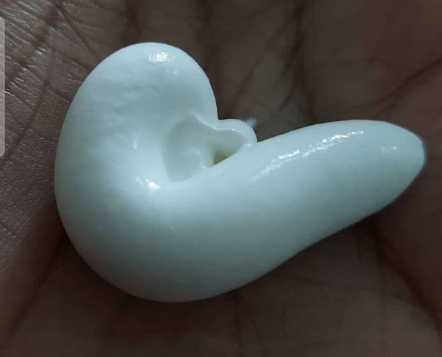 FixDerma Shadow SPF 80+ Sunscreen Lotion review photo by Tapaswini