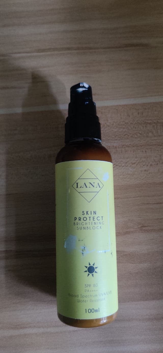 Lana Skin Protect Brightening Sunblock review photo by Tarrah