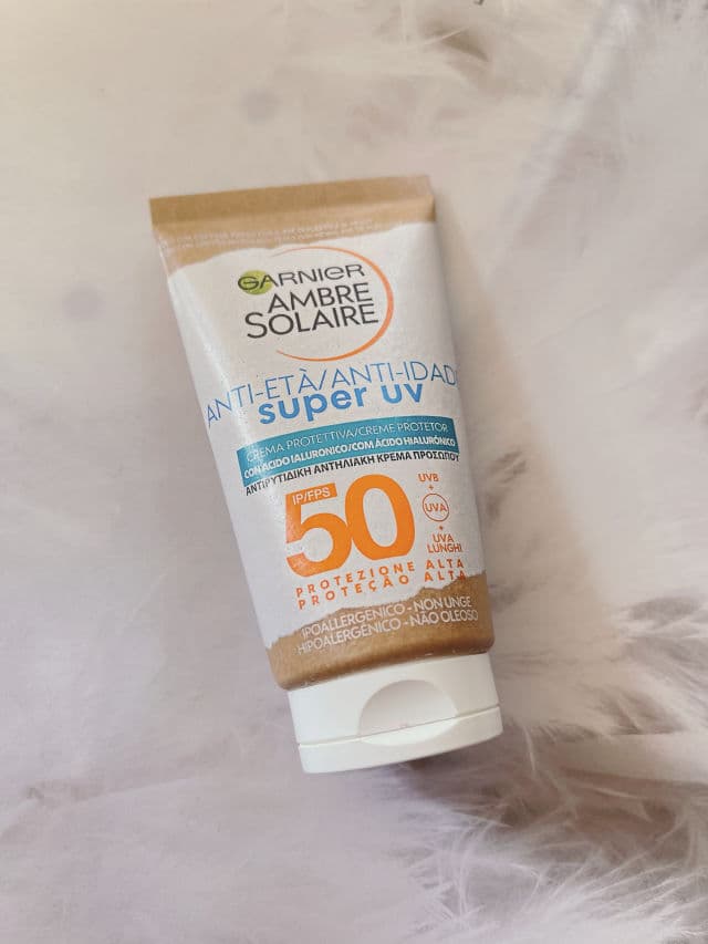 Garnier Ambre Solaire Anti-age Super UV Face Protection Cream SPF50 review photo by TheBeePlan