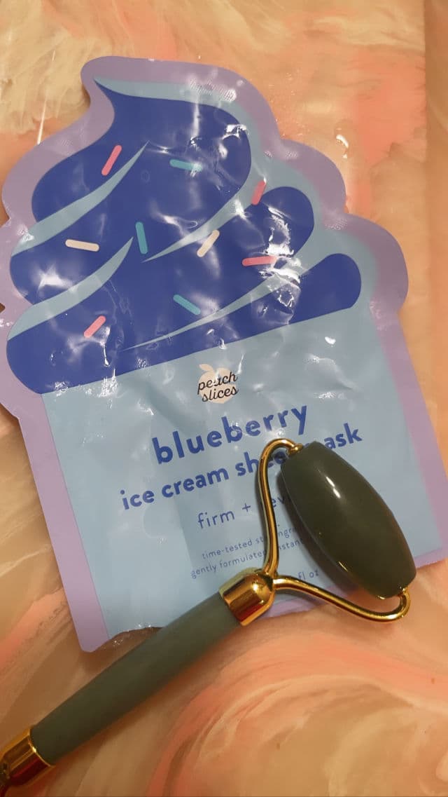Peach Slices Ice Cream Moisturizer - Blueberry review photo by TheGlowUpskin