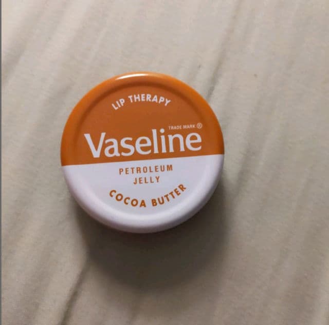 Vaseline Lip Moisturizer Tin Cocoa Butter review photo by TheLittleChikk